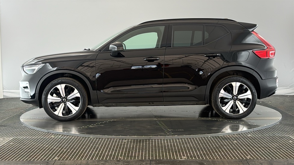 VOLVO XC40 Image 2