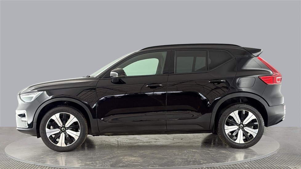 VOLVO XC40 Image 2