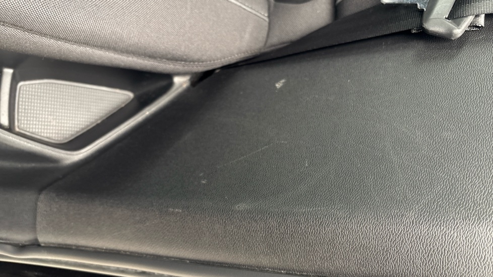 VOLVO XC40 Scratches