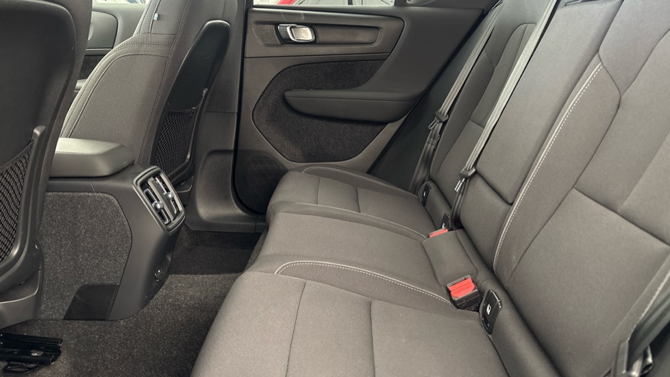 VOLVO XC40 Image 14