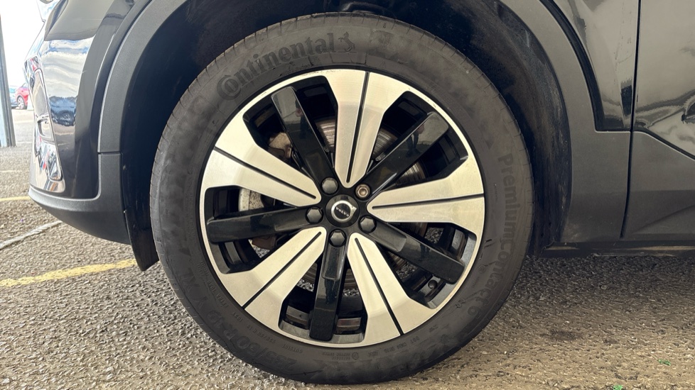 VOLVO XC40 Image 17