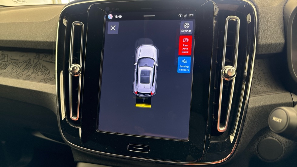 VOLVO XC40 Rear parking sensors