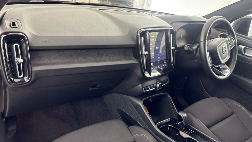 VOLVO XC40 ELECTRIC ESTATE 170kW Recharge Core 69kWh 5dr Auto