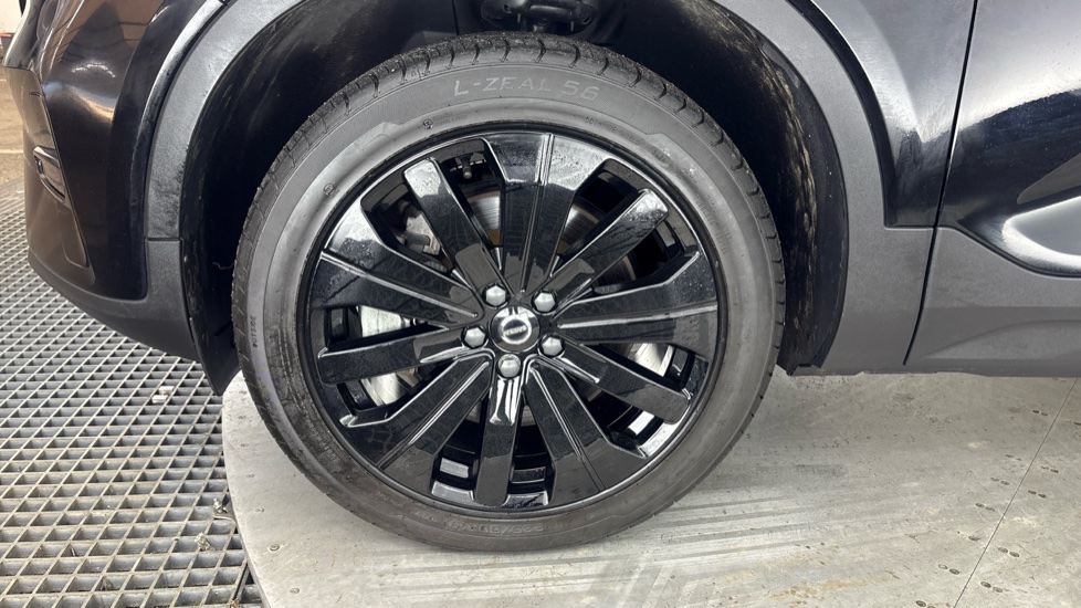 VOLVO XC40 ELECTRIC ESTATE 170kW Recharge Core 69kWh 5dr Auto