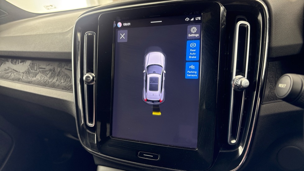 VOLVO XC40 ELECTRIC ESTATE 170kW Recharge Core 69kWh 5dr Auto