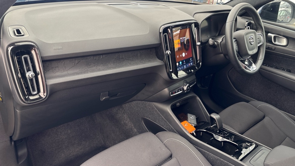 VOLVO C40 Image 10