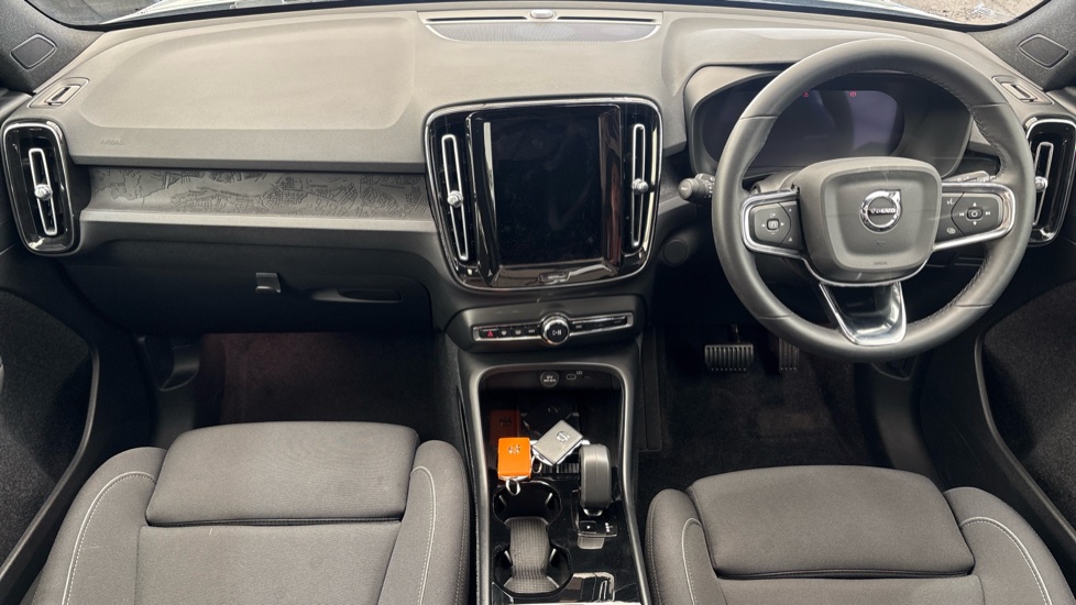 VOLVO C40 Image 11