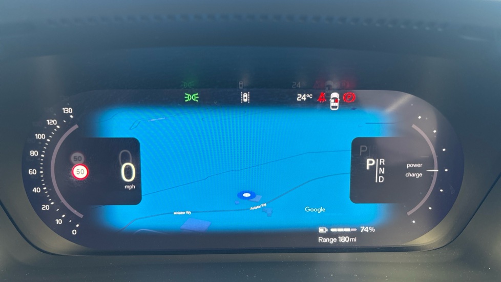 VOLVO C40 Image 13
