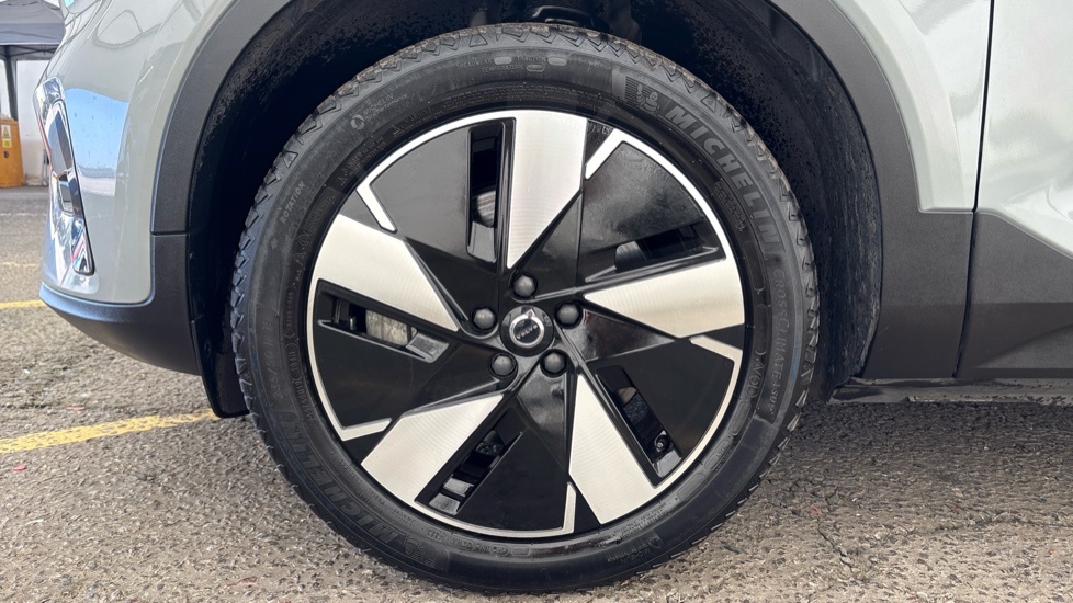 VOLVO C40 Image 17