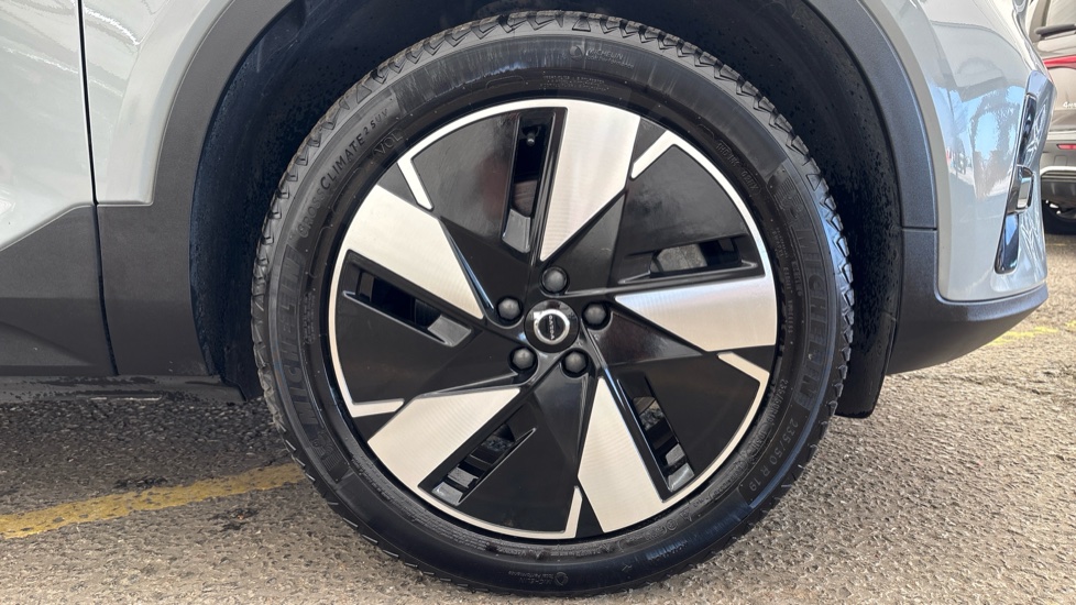 VOLVO C40 Image 20