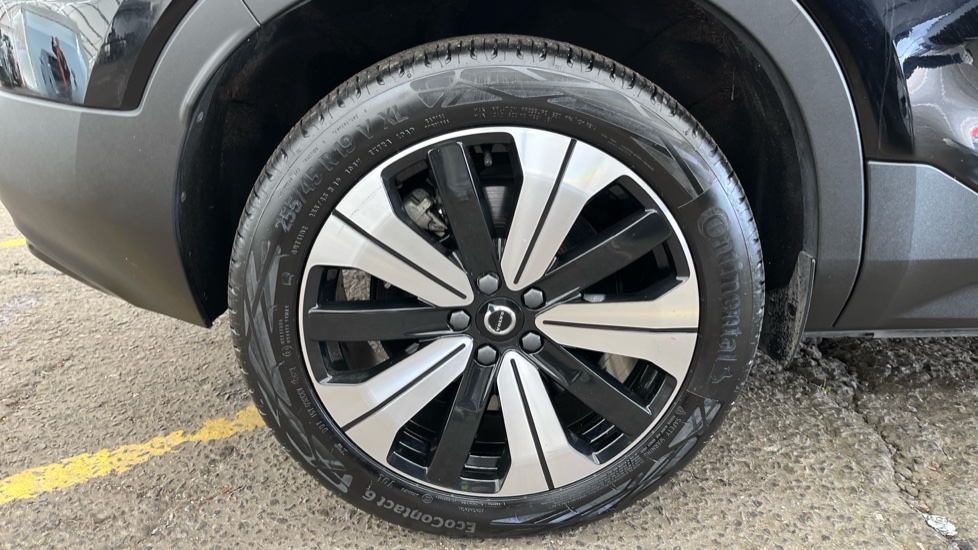 VOLVO C40 Image 19
