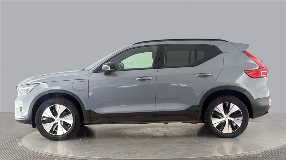 VOLVO XC40 Image 2