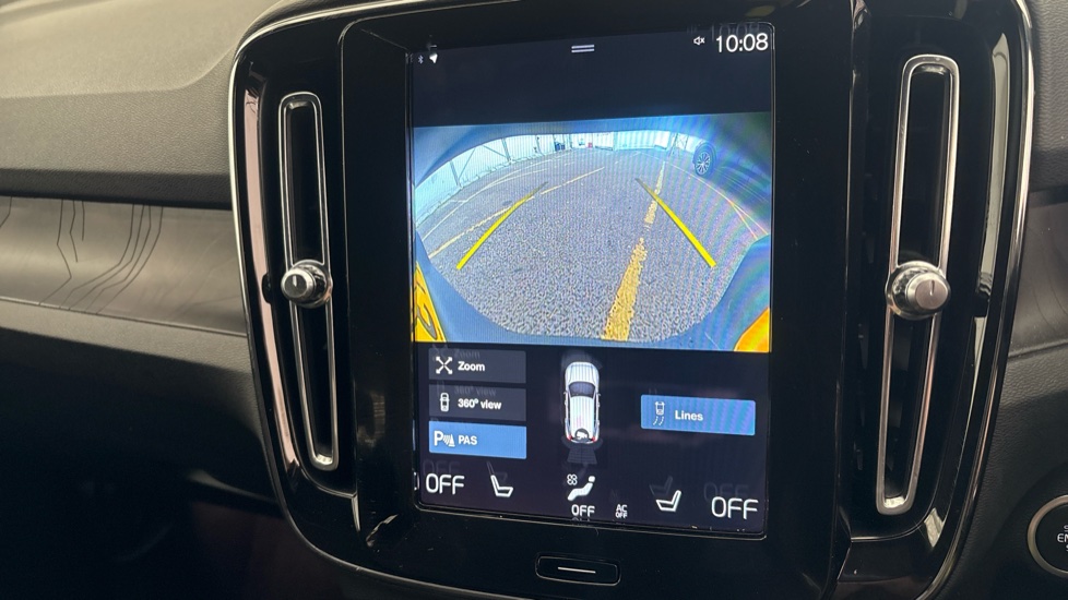 VOLVO XC40 reverse camera