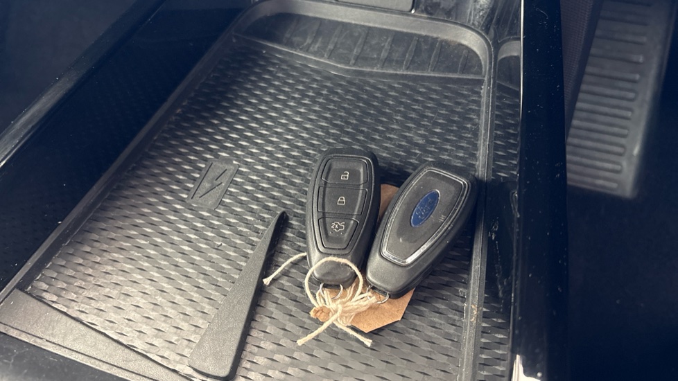 FORD MUSTANG MACH-E 2 keys available