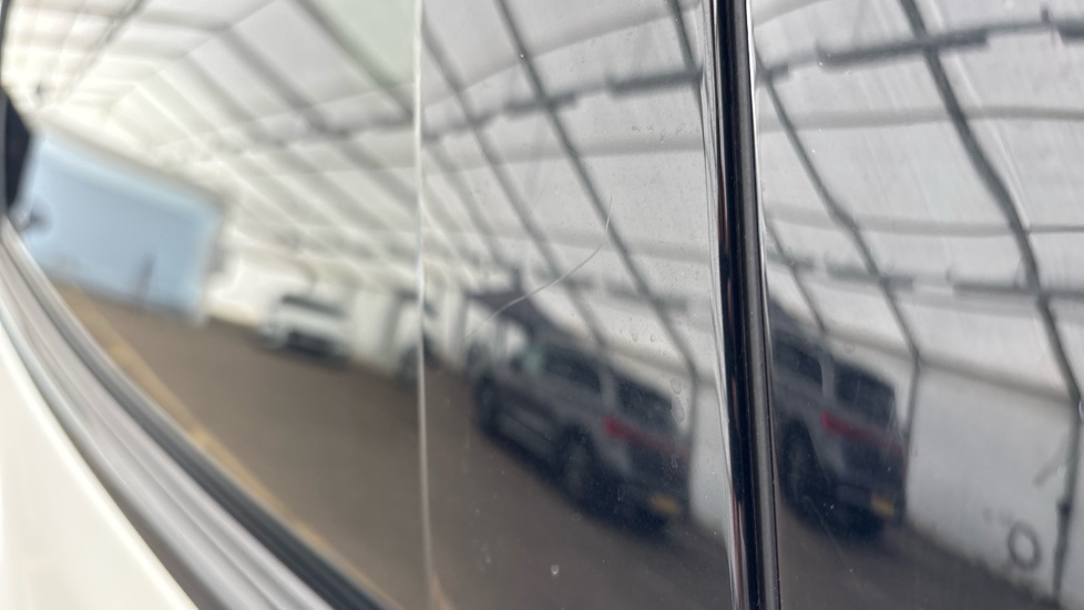 FORD MUSTANG MACH-E scratches