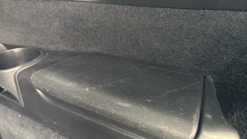VOLVO XC90 scuff