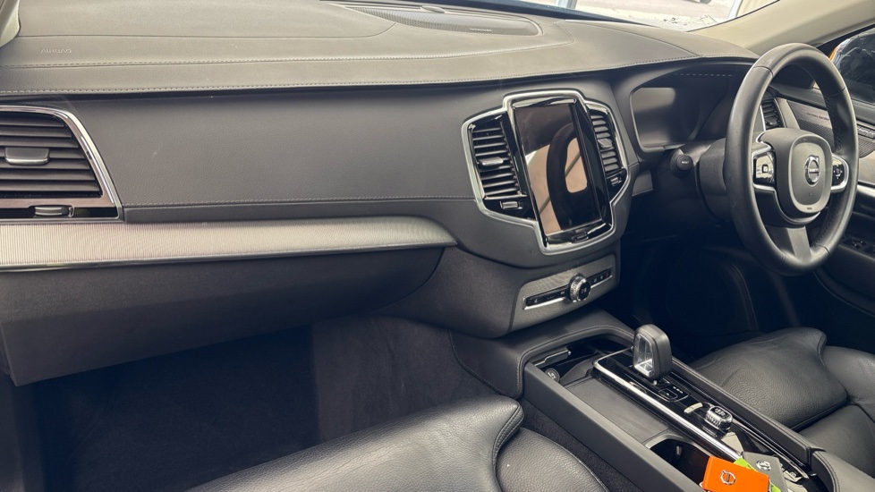 VOLVO XC90 Image 10