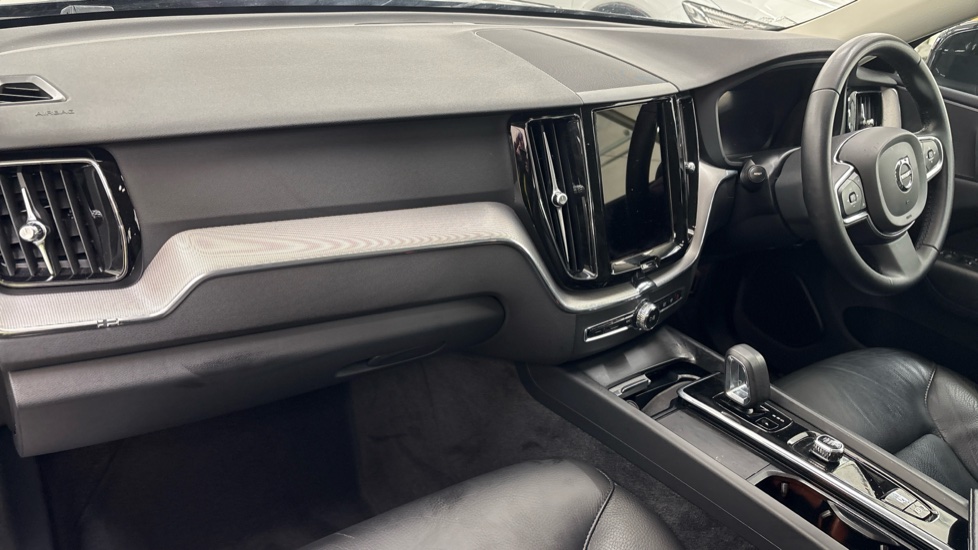 VOLVO XC60 Image 10