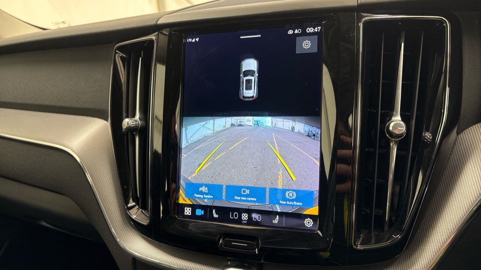 VOLVO XC60 reverse camera