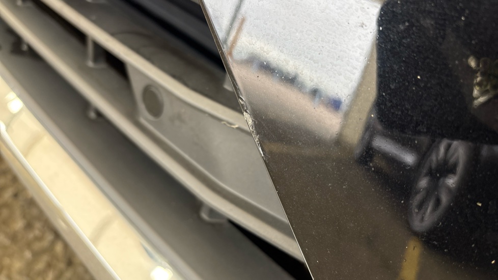 VOLVO XC60 Scuff and chips