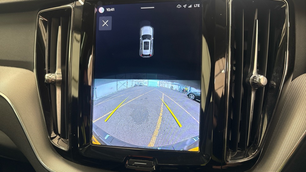 VOLVO XC60 reverse camera