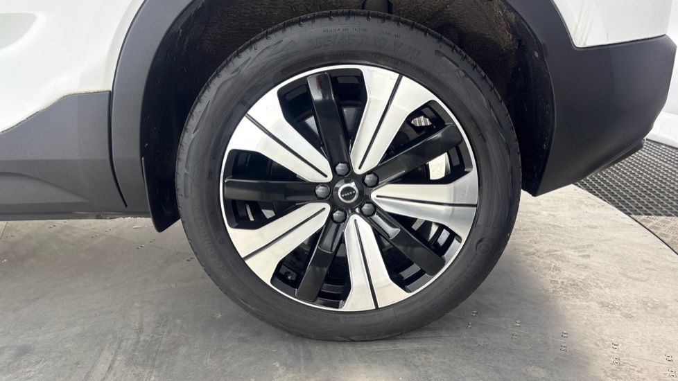 VOLVO C40 ESTATE 300kW Recharge Twin Plus 78kWh 5dr AWD Auto