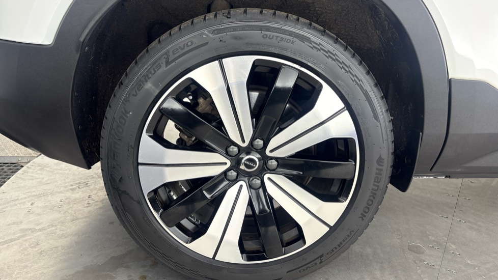 VOLVO C40 ESTATE 300kW Recharge Twin Plus 78kWh 5dr AWD Auto