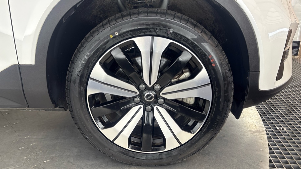VOLVO C40 ESTATE 300kW Recharge Twin Plus 78kWh 5dr AWD Auto
