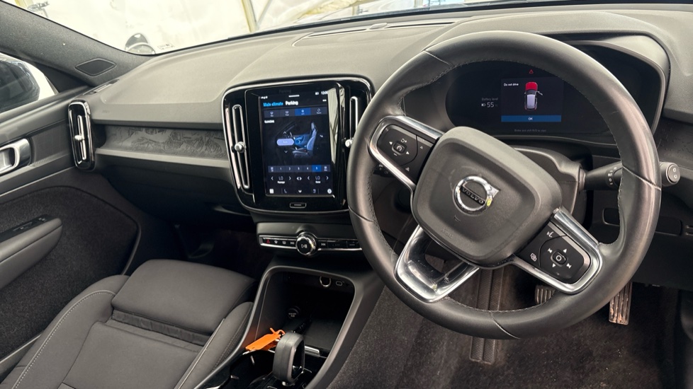 VOLVO XC40 Image 9