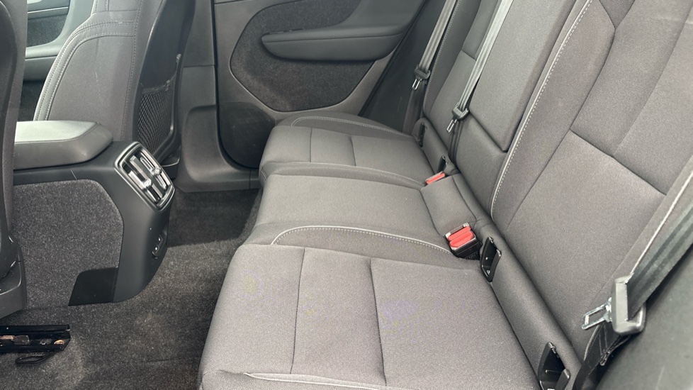 VOLVO XC40 Image 14