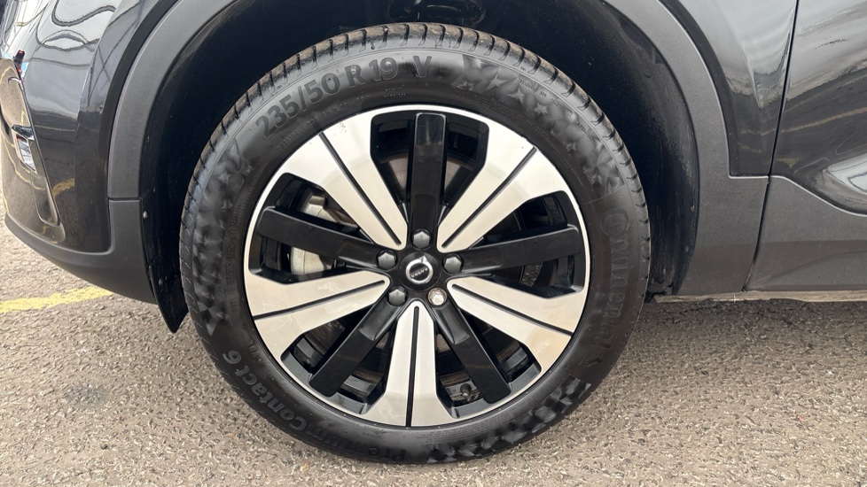 VOLVO XC40 Image 17