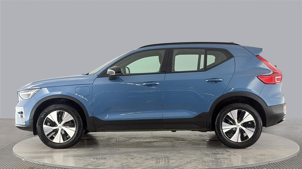 VOLVO XC40 Image 2