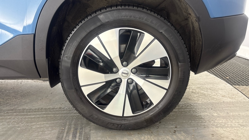 VOLVO XC40 Image 18