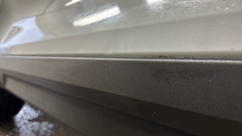 VOLVO XC40 ESTATE 1.5 T5 Recharge PHEV Ultimate Dark 5dr Auto