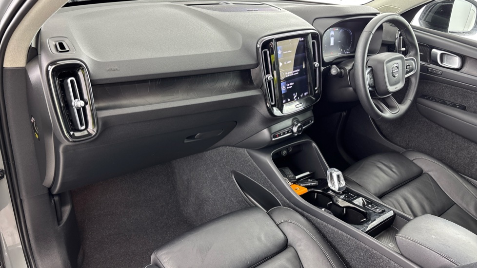 VOLVO XC40 Image 10