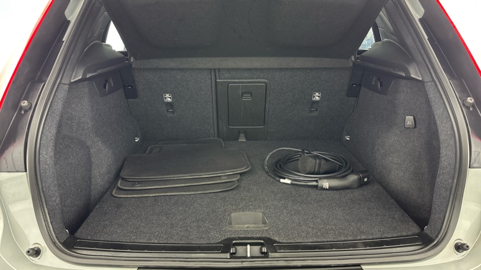 VOLVO XC40 ESTATE 1.5 T5 Recharge PHEV Ultimate Dark 5dr Auto
