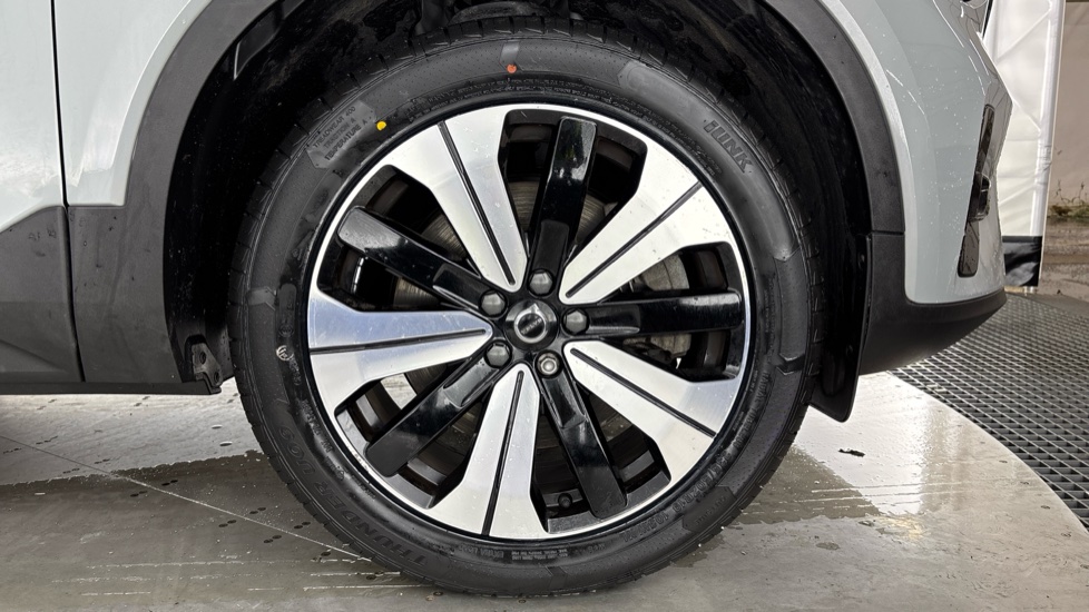 VOLVO XC40 ESTATE 1.5 T5 Recharge PHEV Ultimate Dark 5dr Auto