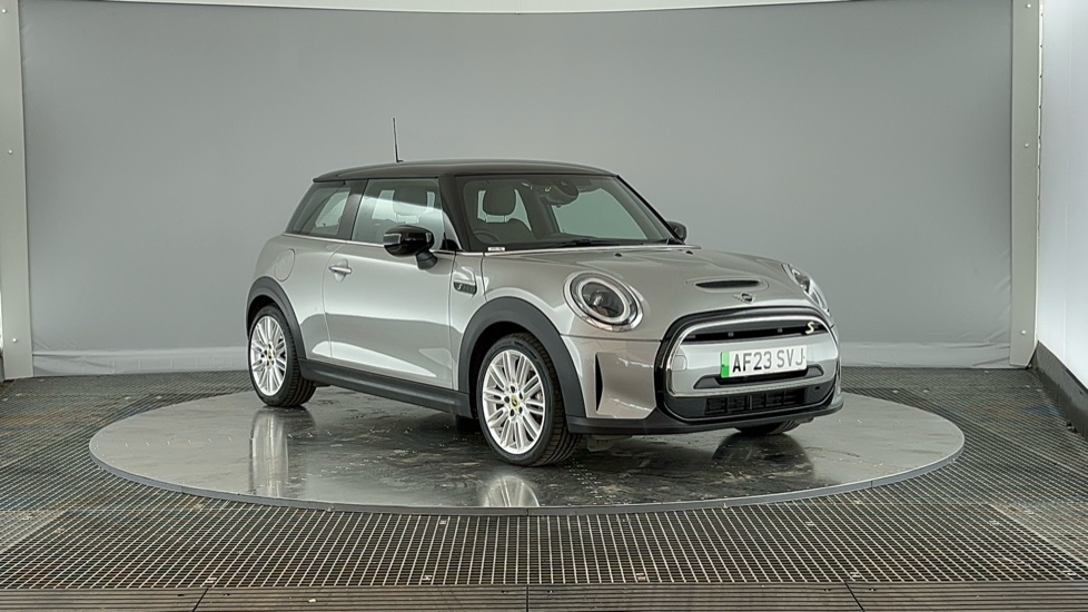 MINI HATCHBACK Image 6