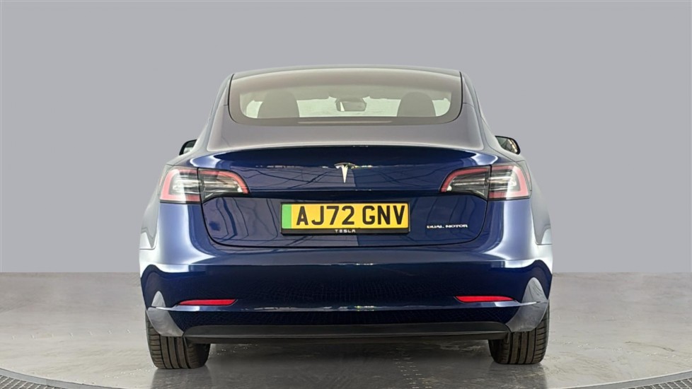 TESLA MODEL 3 Image 4