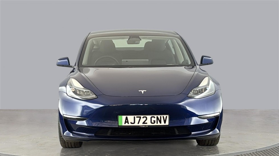 TESLA MODEL 3 Image 8
