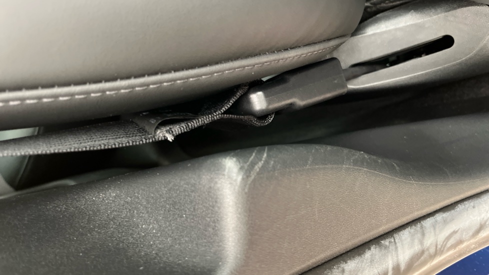 TESLA MODEL 3 scratches