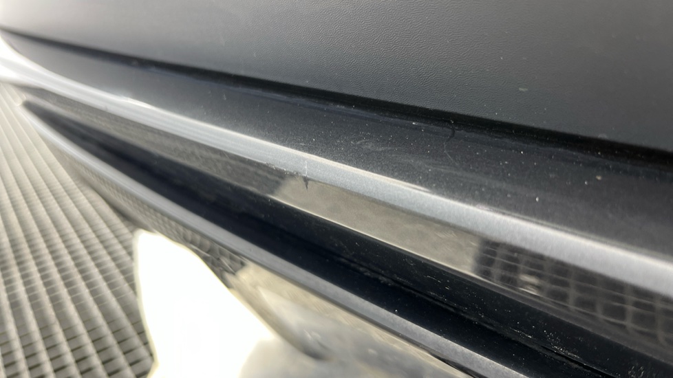 LAND ROVER RANGE ROVER SPORT Dent