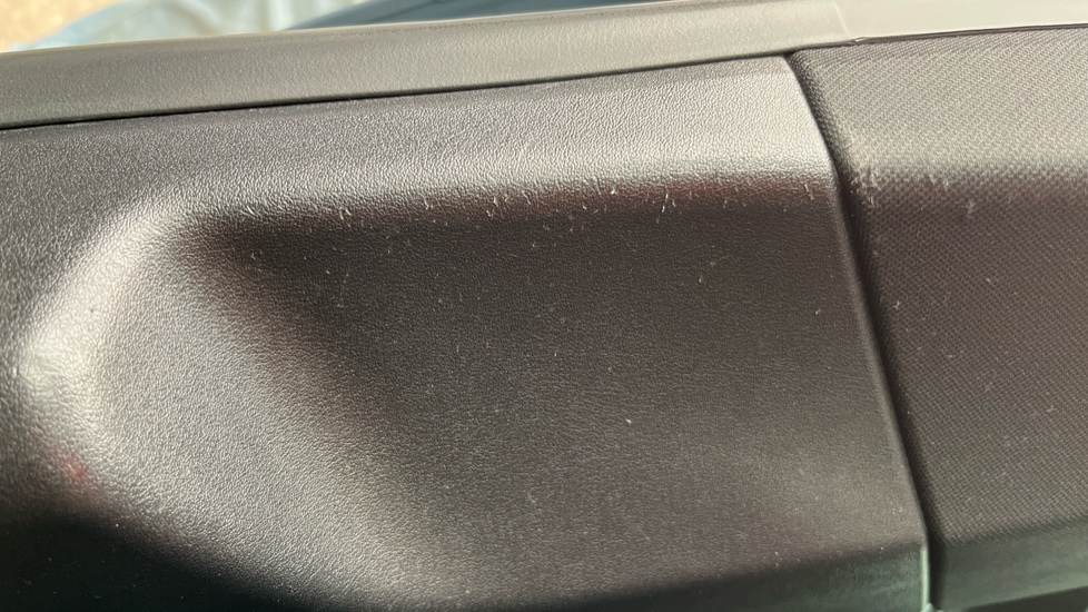 AUDI E-TRON GT Scuff