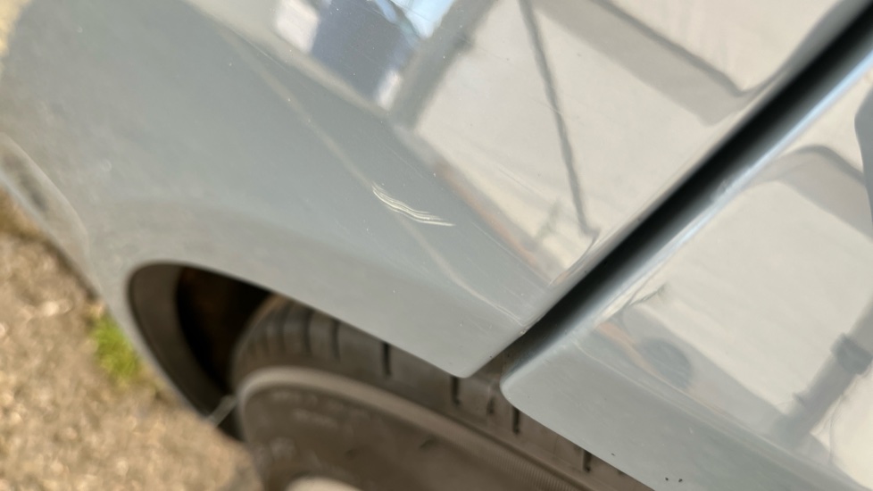 AUDI E-TRON GT Scratches