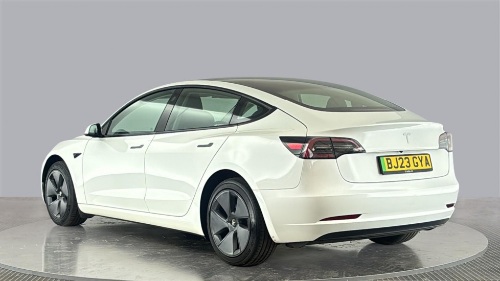 TESLA MODEL 3 Image 3