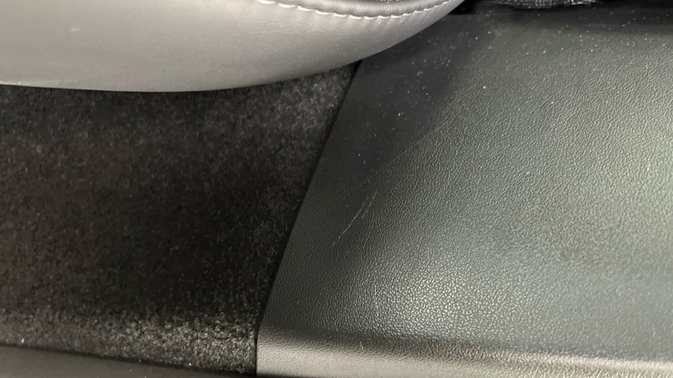 TESLA MODEL Y scratches