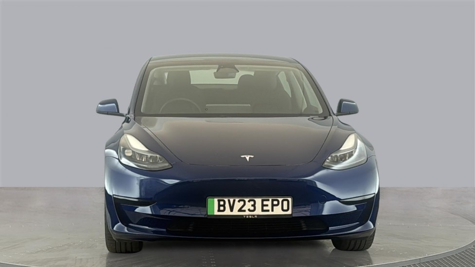TESLA MODEL 3 Image 8