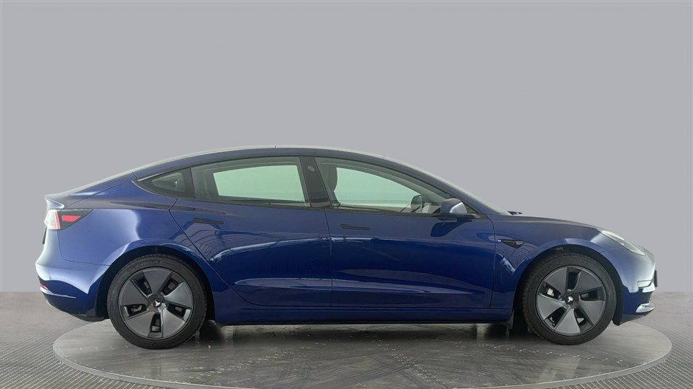 TESLA MODEL 3 Image 6