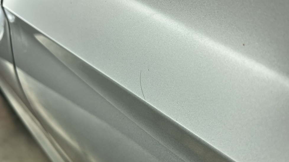 MG ZS Scratches
