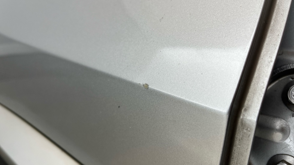 MG ZS Chip and dent